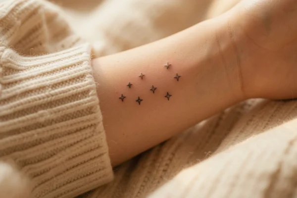 25 Edgy Hidden Cute Hand Tattoos to Show Off